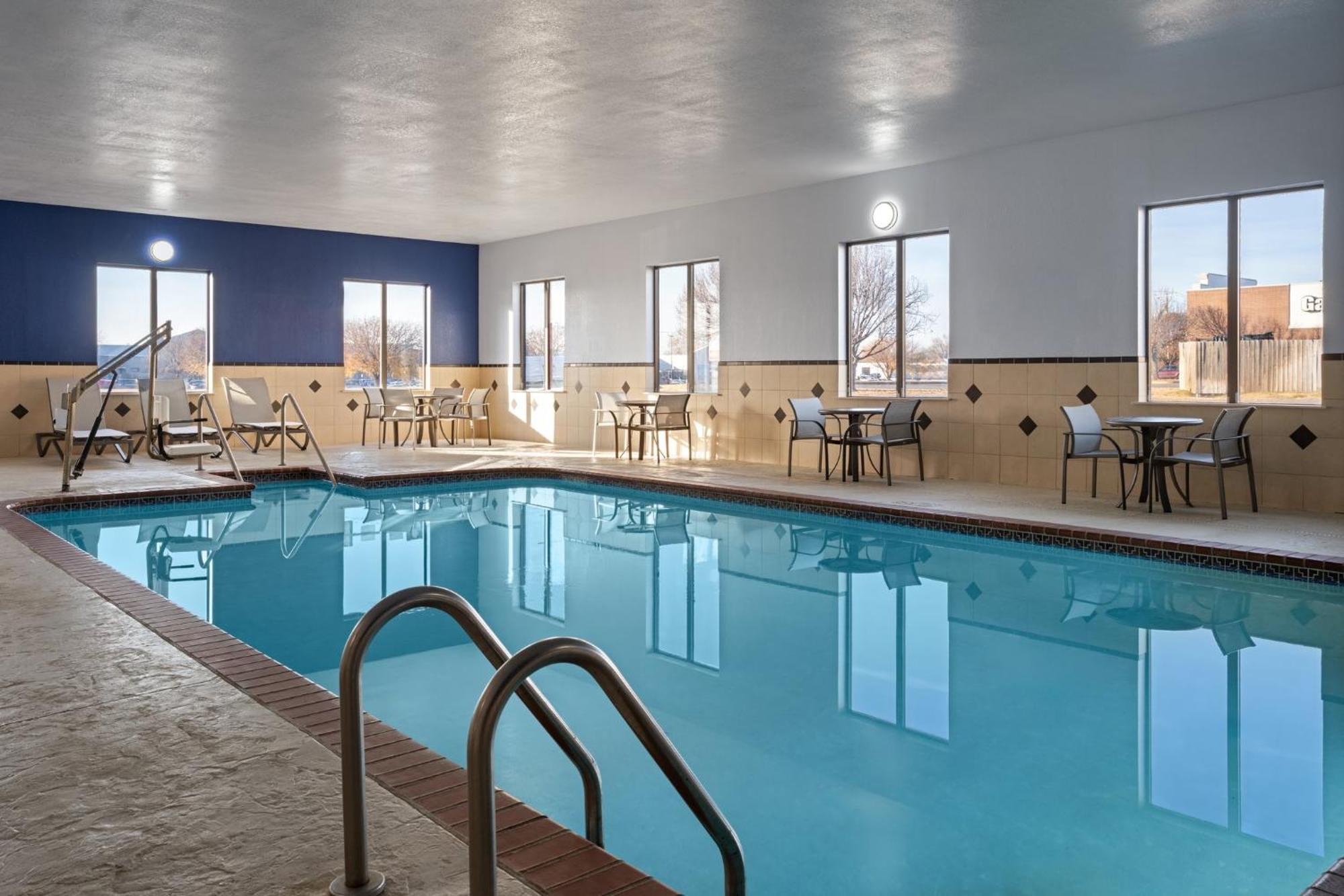 Holiday Inn Express & Suites Midwest City By Ihg Eksteriør bilde