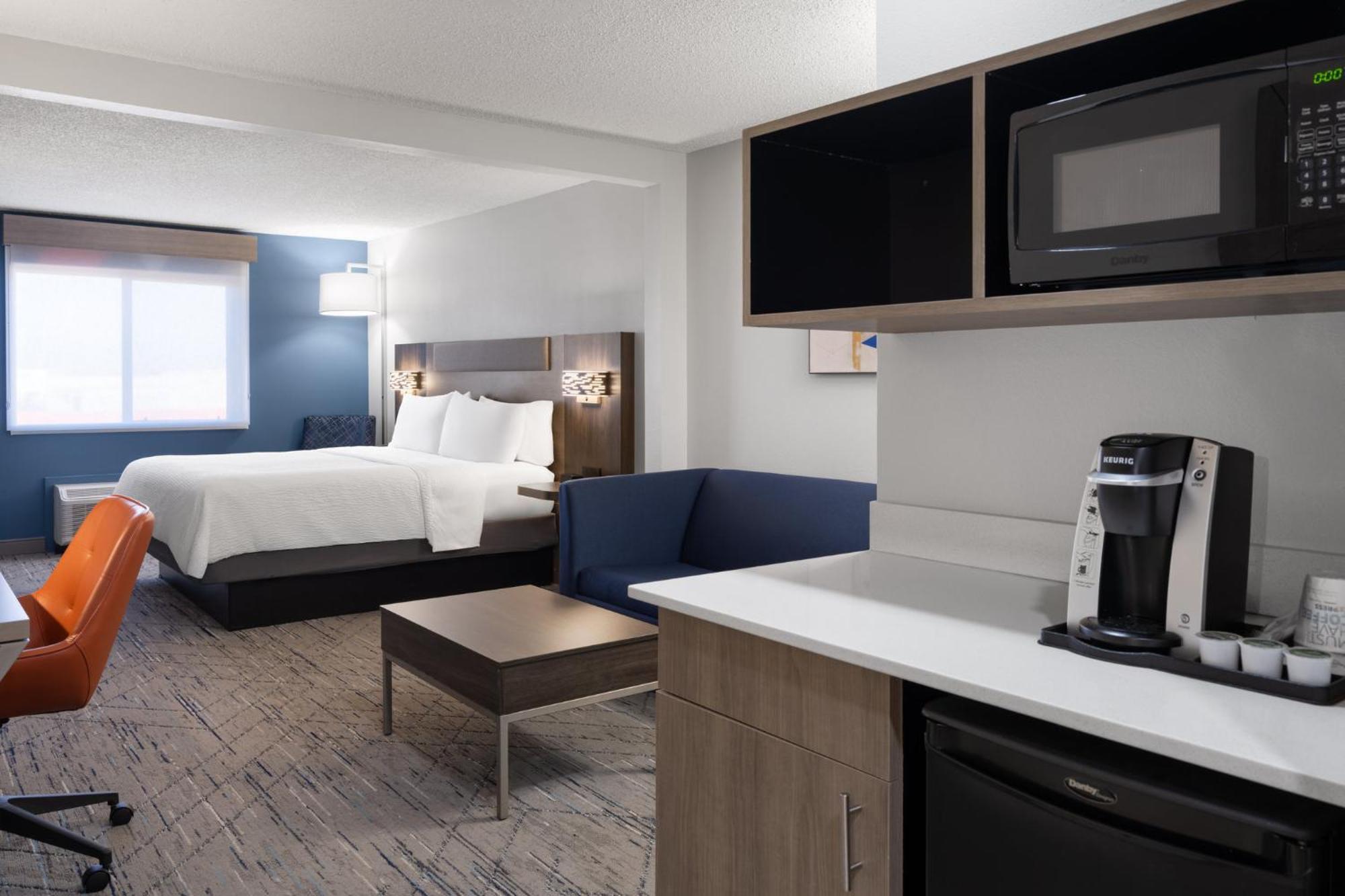 Holiday Inn Express & Suites Midwest City By Ihg Eksteriør bilde