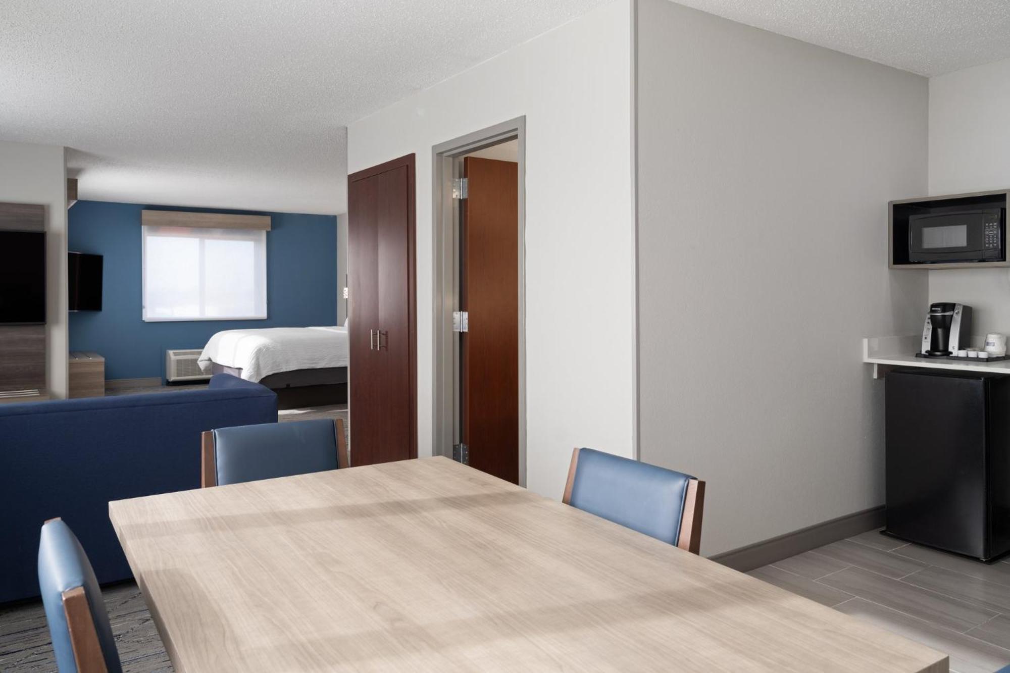 Holiday Inn Express & Suites Midwest City By Ihg Eksteriør bilde